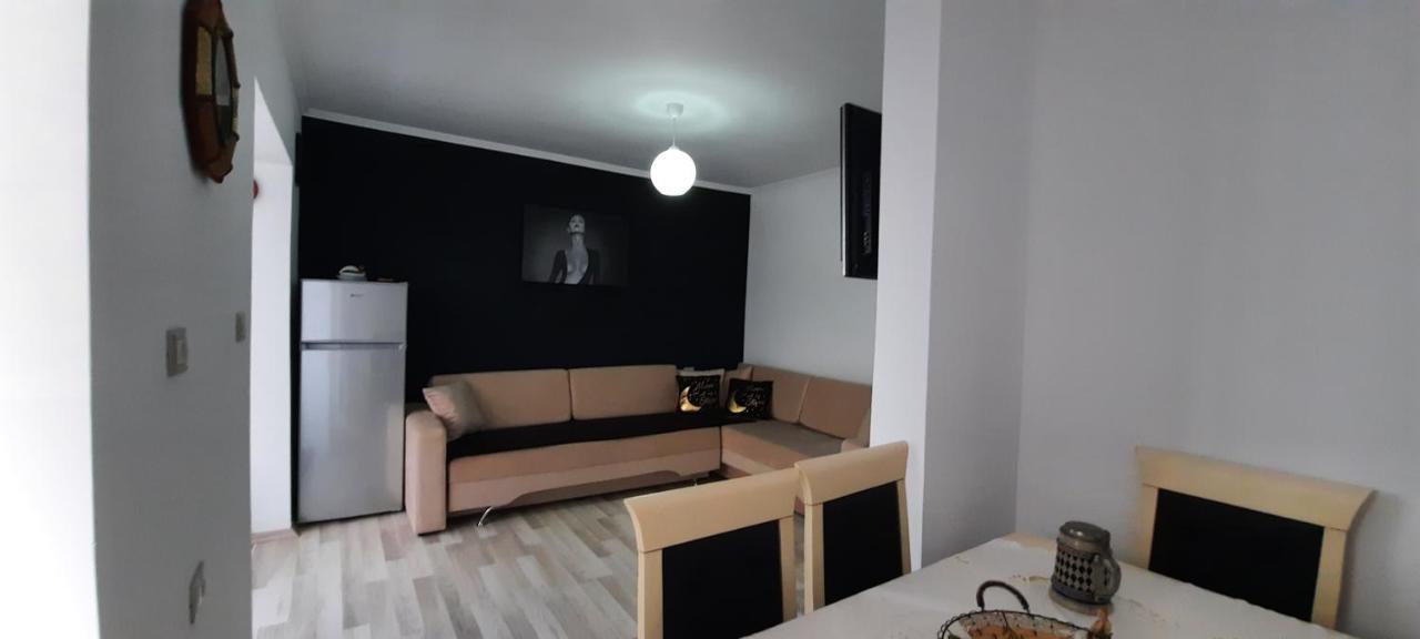Apartament Clara Permet Apartment Exterior photo